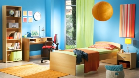 child's bedroom 