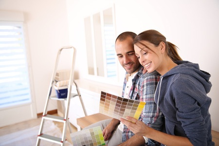 couple choosing paint colors